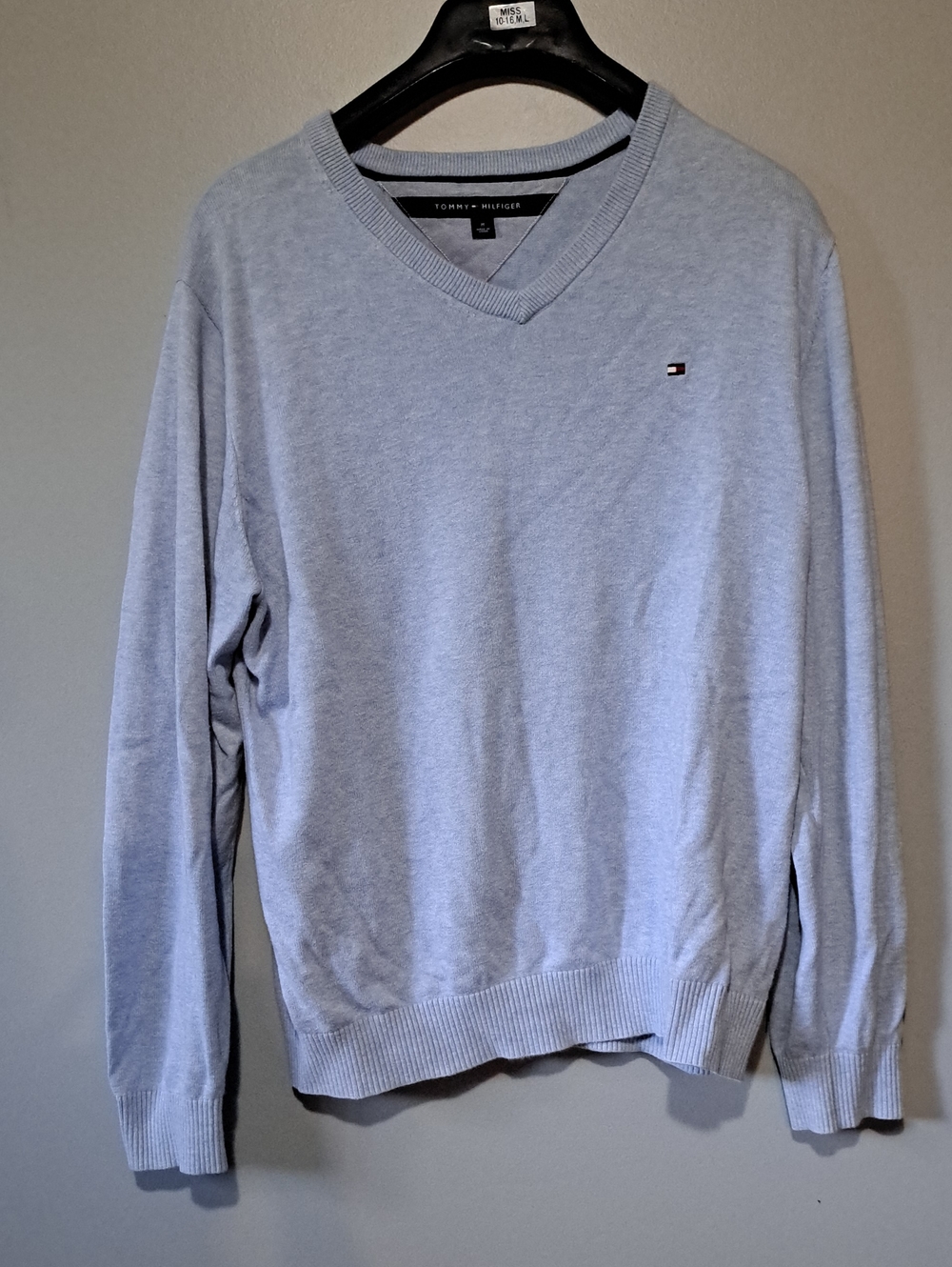Tommy Hilfiger Men's Light Gray V-Neck Sweater with Flag Logo 100% Cotton